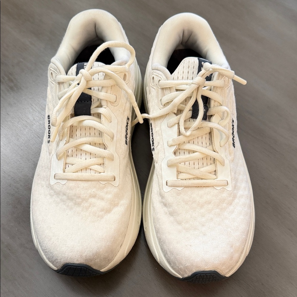Brooks Ghost Max 2 Cream Athletic Sneakers
